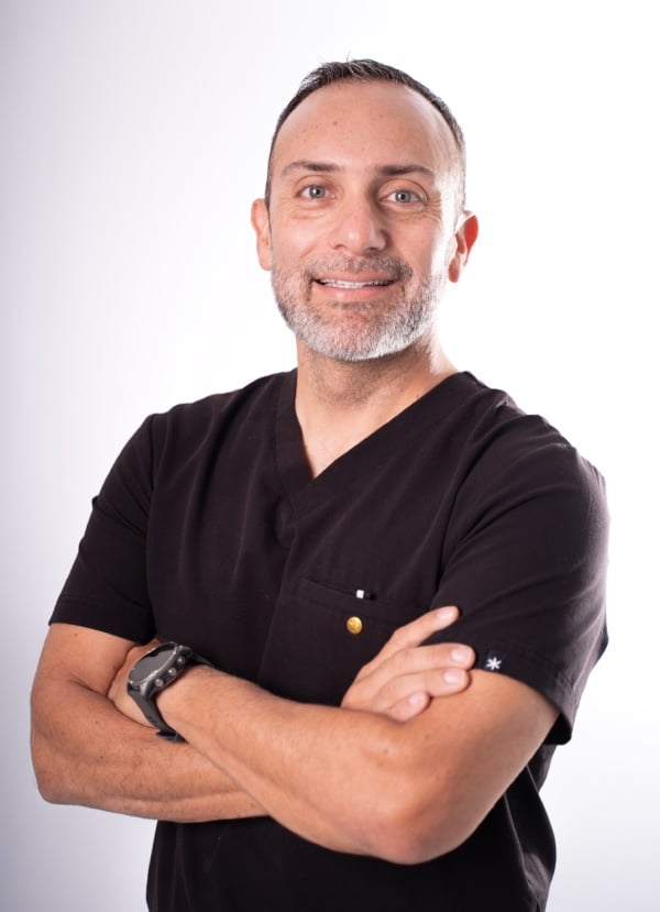 Dr Mauricio Briceño, DDS 1
